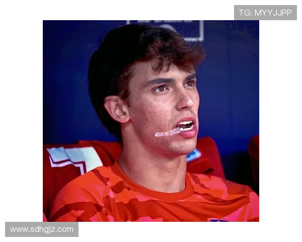 足球明星卡通头像设计展现带球风采与个性魅力的创意作品