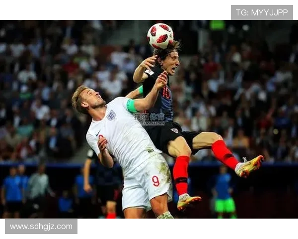 足球明星同框高清壁纸尽显风采与魅力让你感受绿茵场上的激情与荣耀