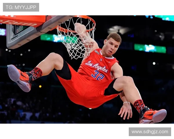 出道即巅峰的足球明星背后那些不为人知的奋斗故事与荣耀时刻