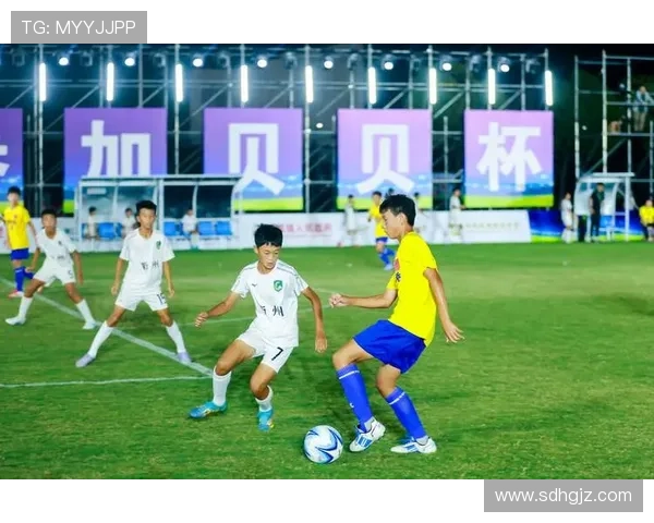 广州足球队在足球团队协作排行榜中荣登第七名彰显团队实力与合作精神